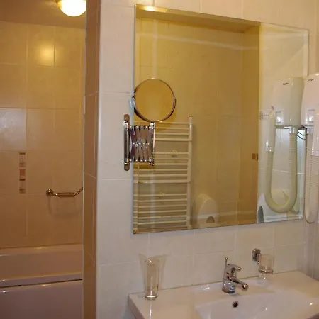 Hotel Banderitsa 4*